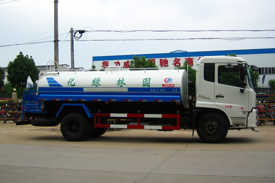 东风天锦绿化洒水车