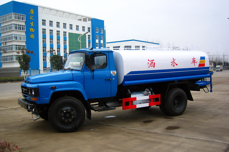 东风140洒水车