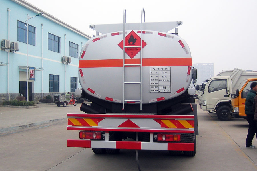 天锦15方运油车